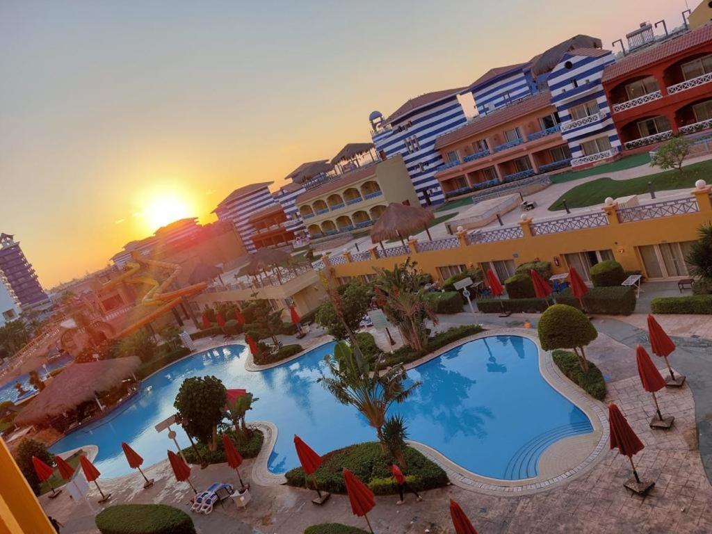 Porto Marina Resort Chalets Families Only El Alamein Extérieur photo